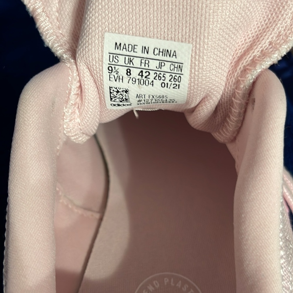 Adidas Women's Pink Sneakers NWT Size 9.5 - Picture 14 of 15